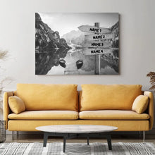 Load image into Gallery viewer, Onze favoriete plek - Gepersonaliseerd canvas met naam / wegwijzer (2 - 8 personen) zwart-wit

