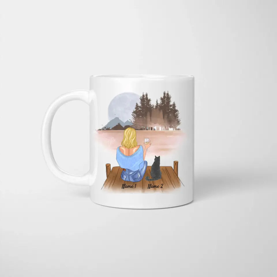 Frau mit Katze & Getränk - Personalisierte Tasse (1-3 Katzen)