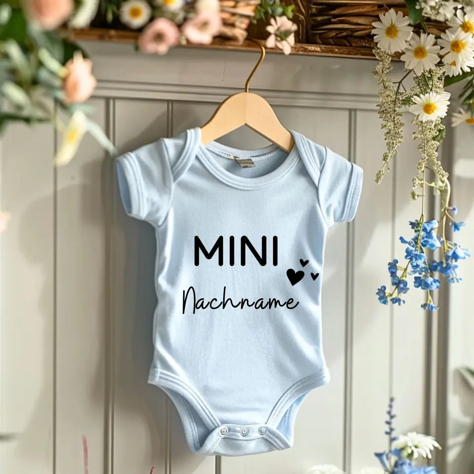 Mini achternaam - gepersonaliseerde baby onesie/romper, 100% biologisch katoenen bodysuit