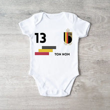 Afbeelding in Gallery-weergave laden, 2024 Maillot de foot Euro Belgique - Babybody gepersonaliseerd met naam en nummer van gepersonaliseerde maillot, 100% biologisch katoen
