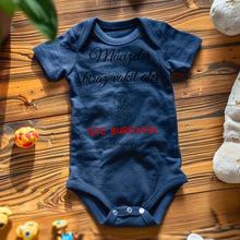 Afbeelding in Gallery-weergave laden, &quot;Mucizeler biraz vakit alır İŞTE BURDAYIM - Gepersonaliseerde baby onesie/romper Turks, 100% biologisch katoenen baby bodysuit
