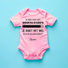 Charger l&#39;image dans la galerie, IK BEN AAN HET Downloaden - Gepersonaliseerde baby onesie/ romper voor Kerstmis, 100% biologisch katoen copy
