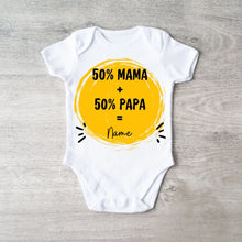 Afbeelding in Gallery-weergave laden, 50% Mama + 50% Papa = Ich - Personalisierter Baby-Onesie/ Strampler, 100% Bio-Baumwolle
