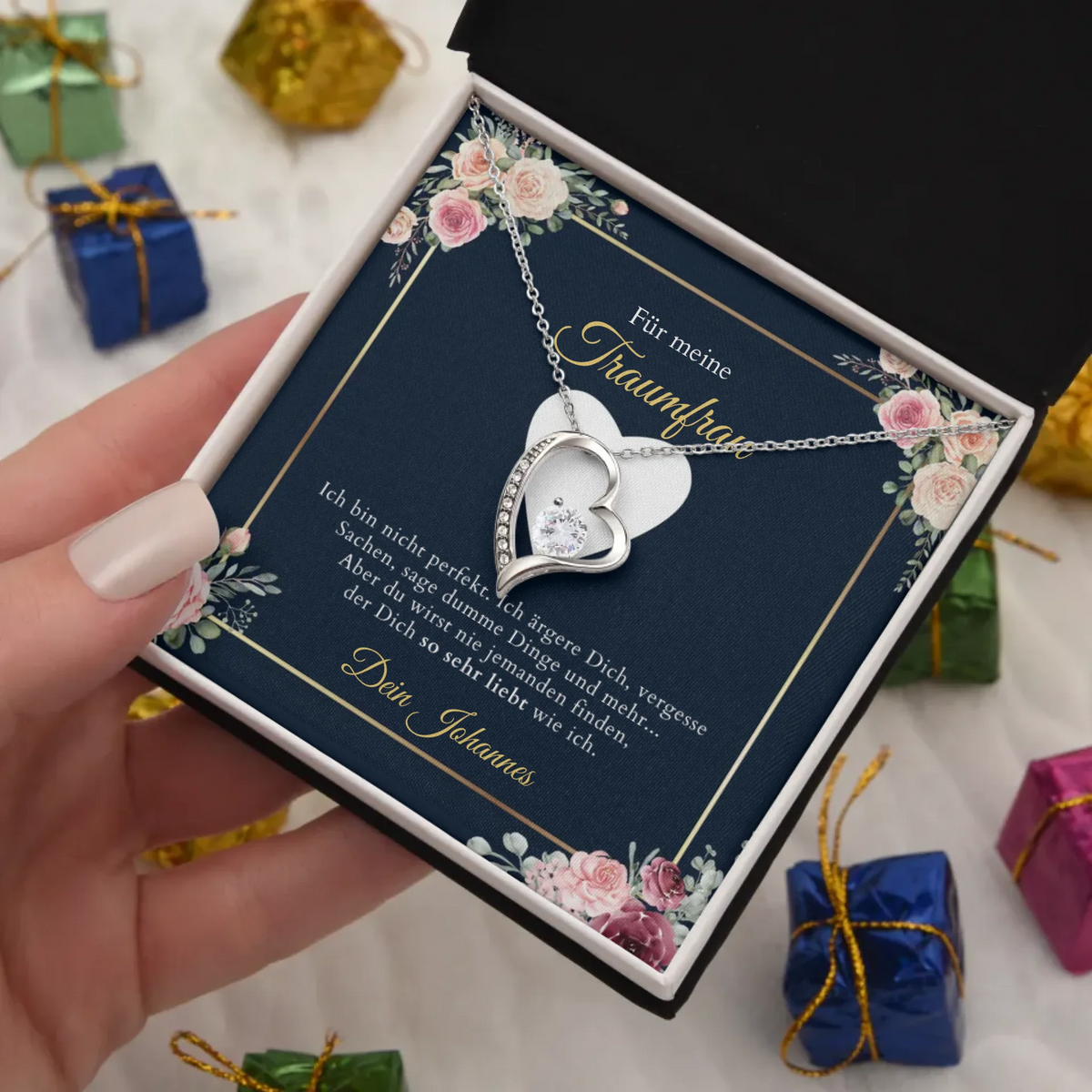 Forever Love "Traumfrau" - Halskette mit Gold-Herzanhänger & individualisierter Karte