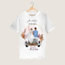 Load image into Gallery viewer, &quot;Just Married&quot; gepersonaliseerd trouw T-shirt - Voor bruid en bruidegom, huwelijkscadeau
